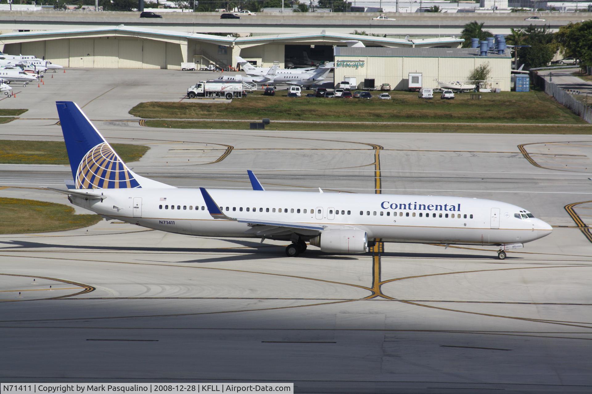 N71411, 2002 Boeing 737-924 C/N 30128, Boeing 737-900