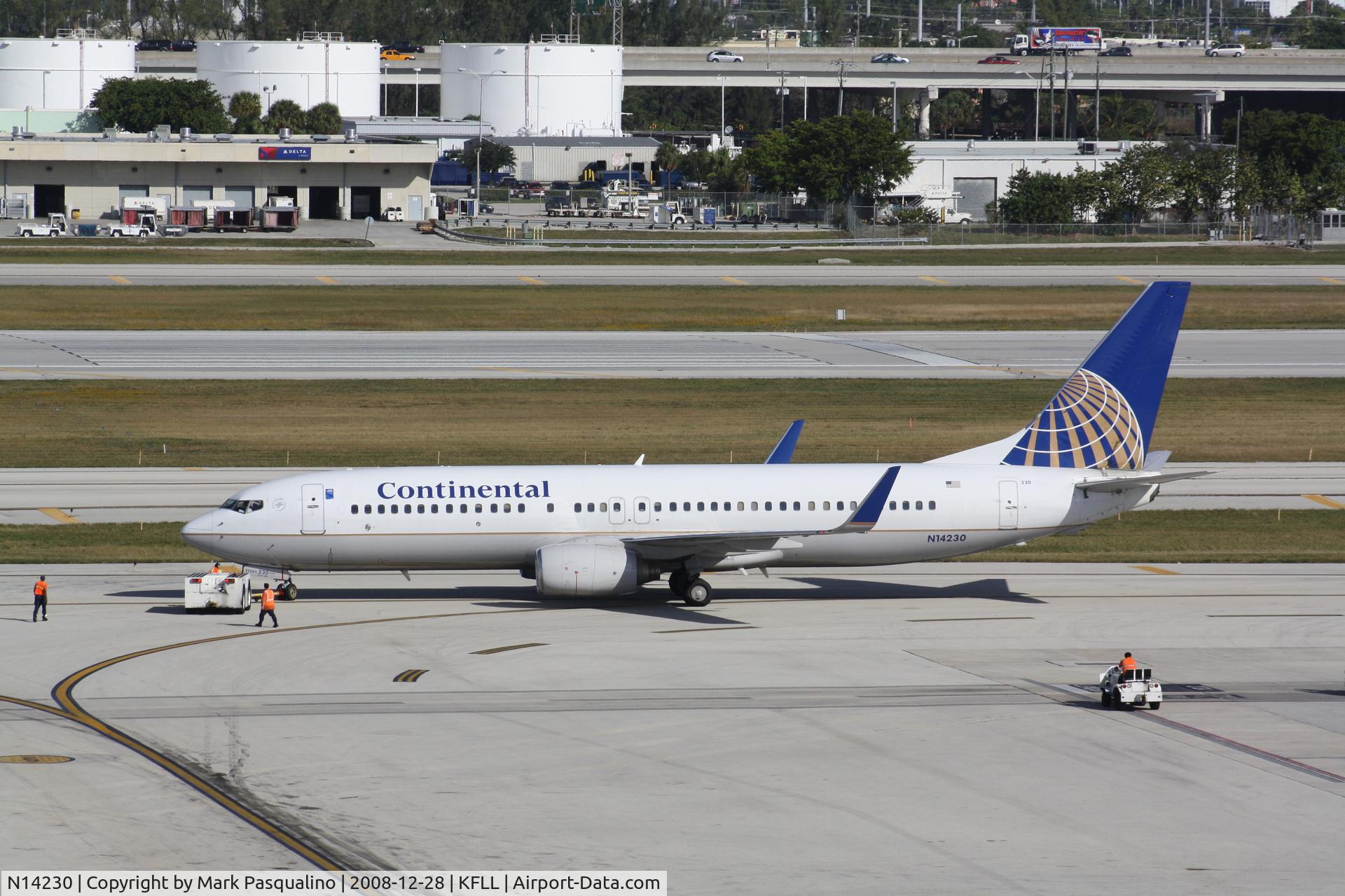 N14230, 1999 Boeing 737-824 C/N 28794, Boeing 737-800