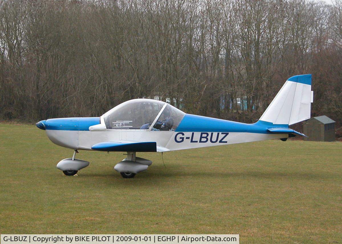 G-LBUZ, 2005 Aerotechnik EV-97A Eurostar C/N PFA 315-14425, ONE OF TWO EUROSTARS FOR THE NEW YEARS DAY FLY-IN