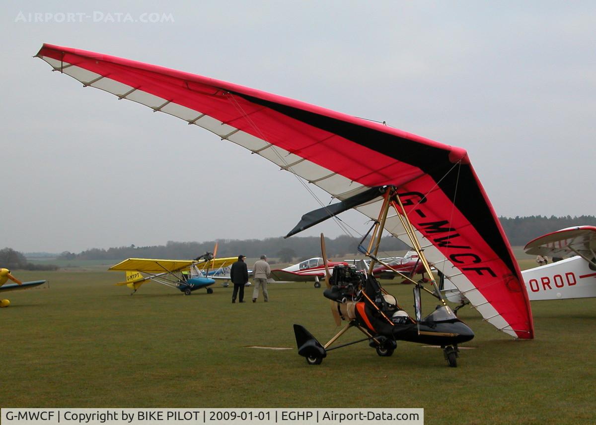 G-MWCF, 1989 Solar Wings PEGASUS XL-Q C/N SW-WQ-0276, NEW YEARS DAY FLY-IN
