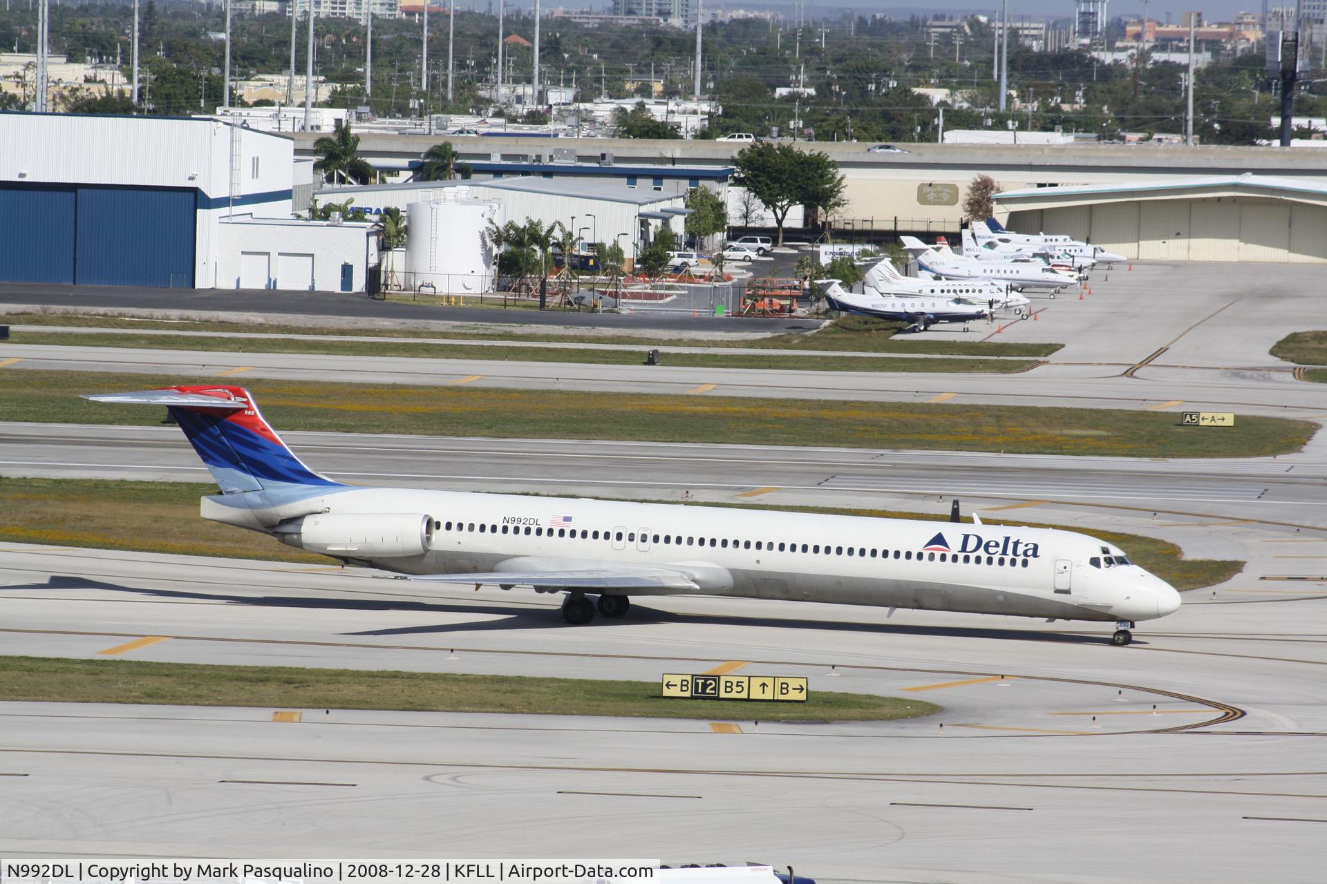 N992DL, 1991 McDonnell Douglas MD-88 C/N 53344, MD-88