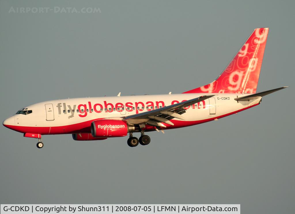 G-CDKD, 1999 Boeing 737-683 C/N 28302, Landing rwy 05R