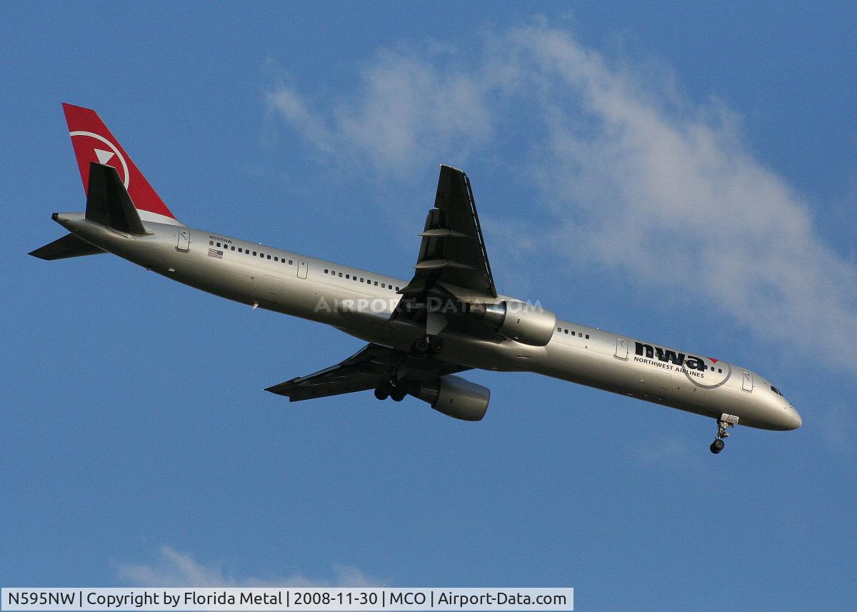 N595NW, 2003 Boeing 757-351 C/N 32995, Northwest 757-300