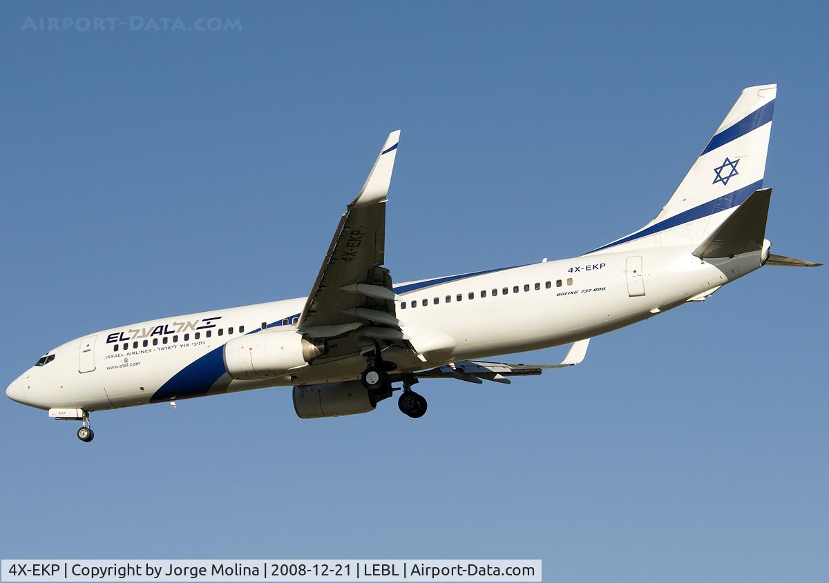 4X-EKP, 2001 Boeing 737-8Q8 C/N 30639, Clear to land RWY 25R.