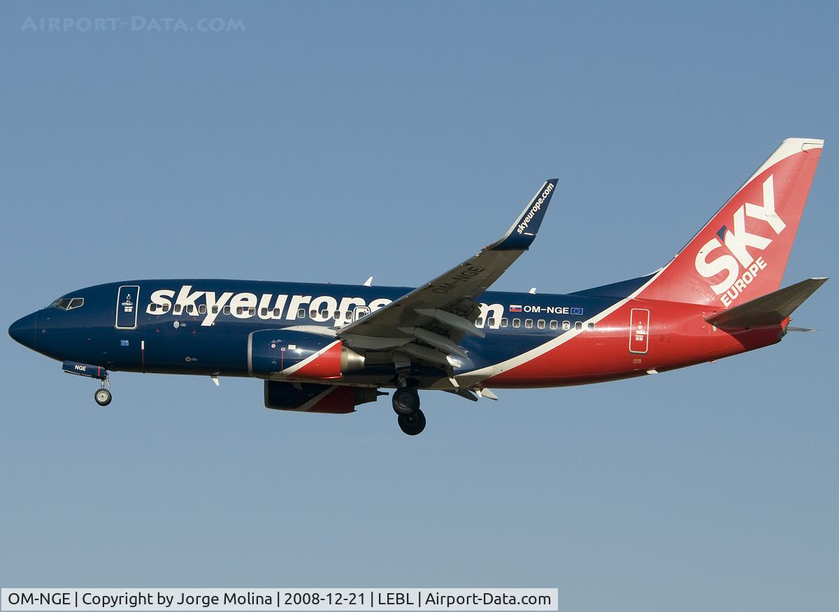 OM-NGE, 2006 Boeing 737-76N C/N 32676, On final to RWY 25R.