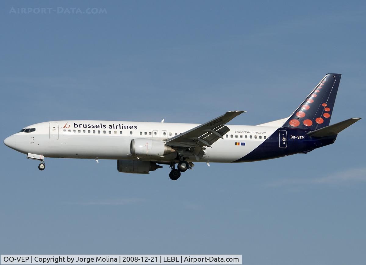 OO-VEP, 1996 Boeing 737-43Q C/N 28489, Clear to land RWY 25R.