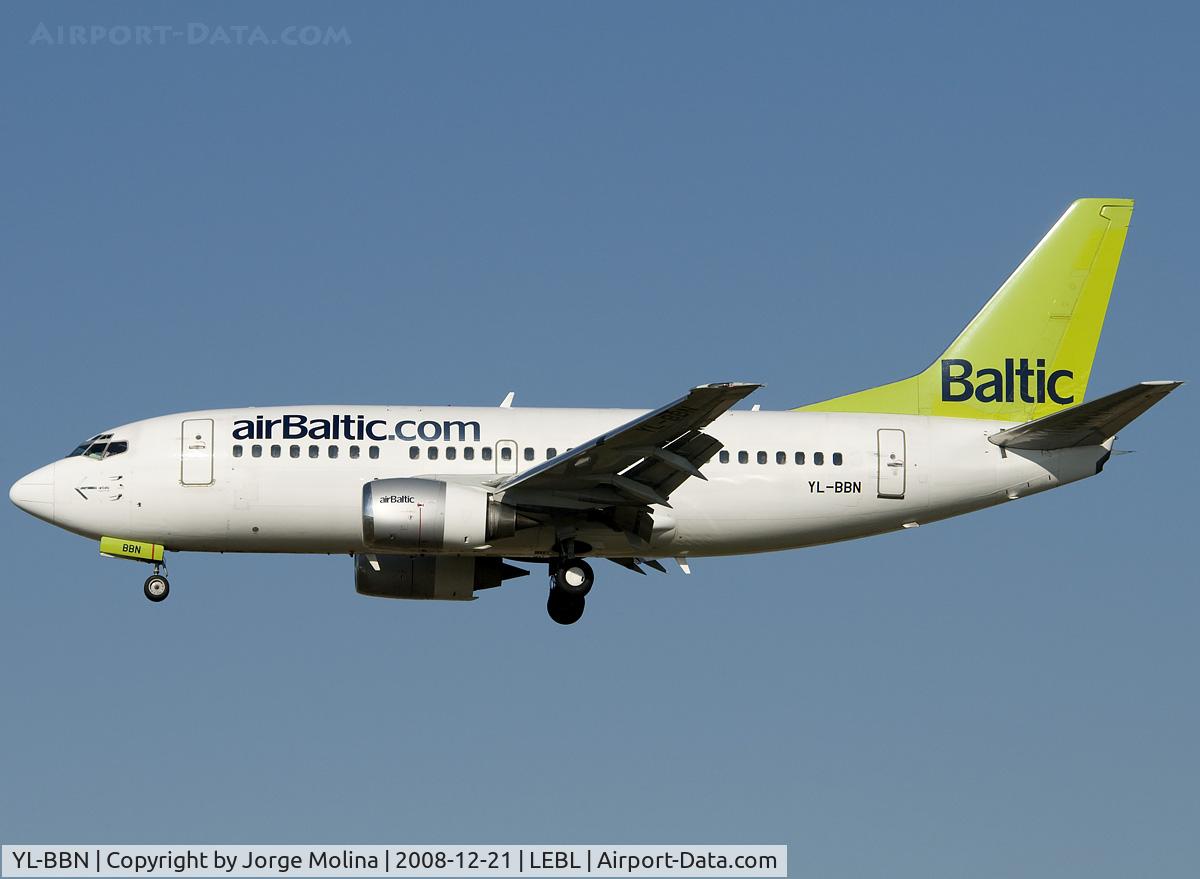 YL-BBN, 1992 Boeing 737-522 C/N 26683, On short final to RWY 25R.