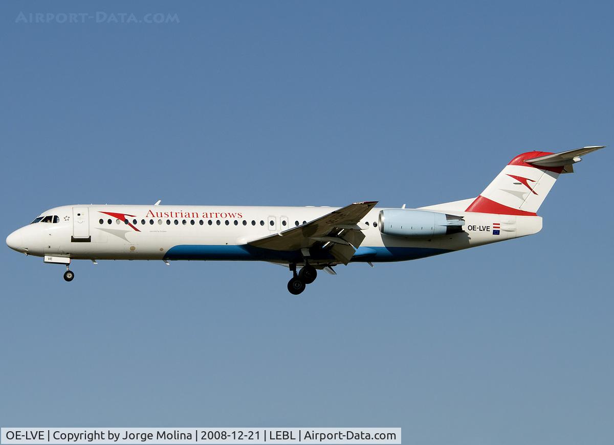 OE-LVE, 1994 Fokker 100 (F-28-0100) C/N 11499, Clear to land RWY 25R.