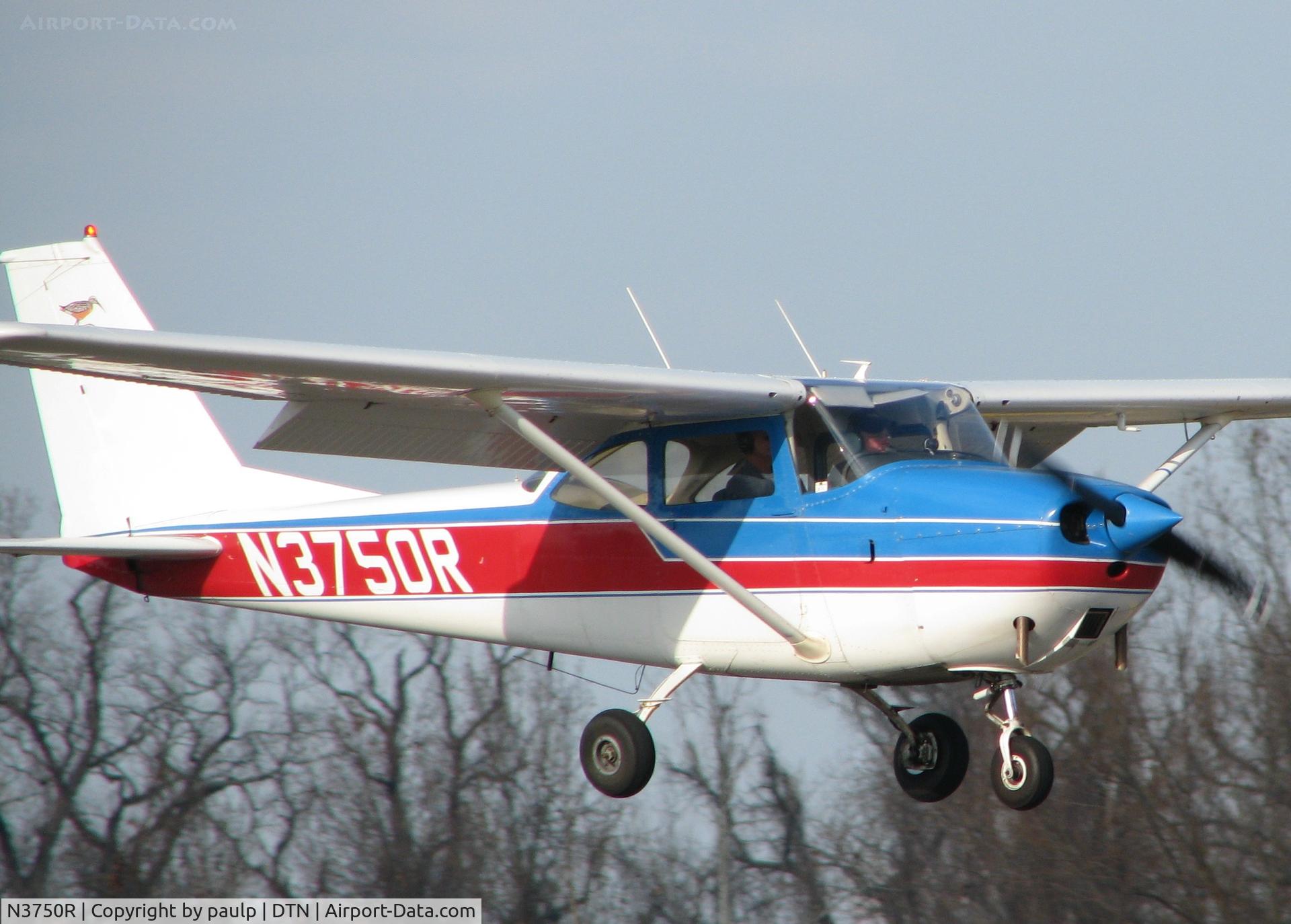 N3750R, 1966 Cessna 172H C/N 17255550, Doing touch and goes at the Downtown Shreveport airport.