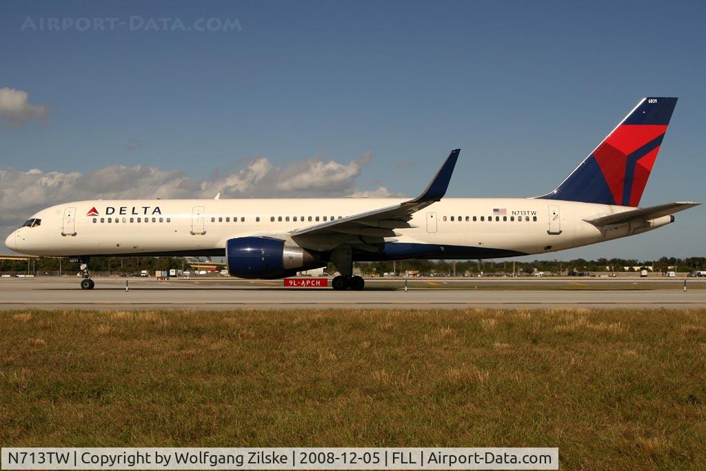 N713TW, 1997 Boeing 757-2Q8 C/N 28173, visitor