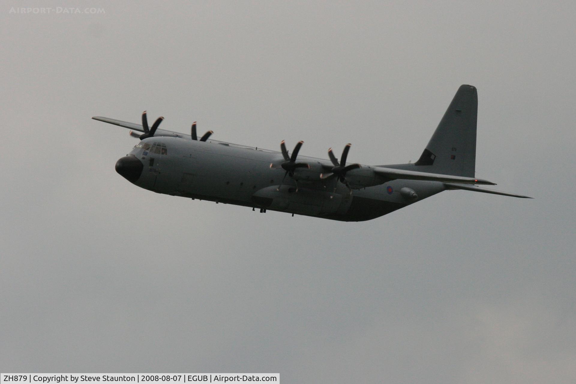 ZH879, 1998 Lockheed Martin C-130J-30 Hercules C.4 C/N 382-5463, RAF Benson Families Day, RAF Benson, Oxfordshire, England - August 2008