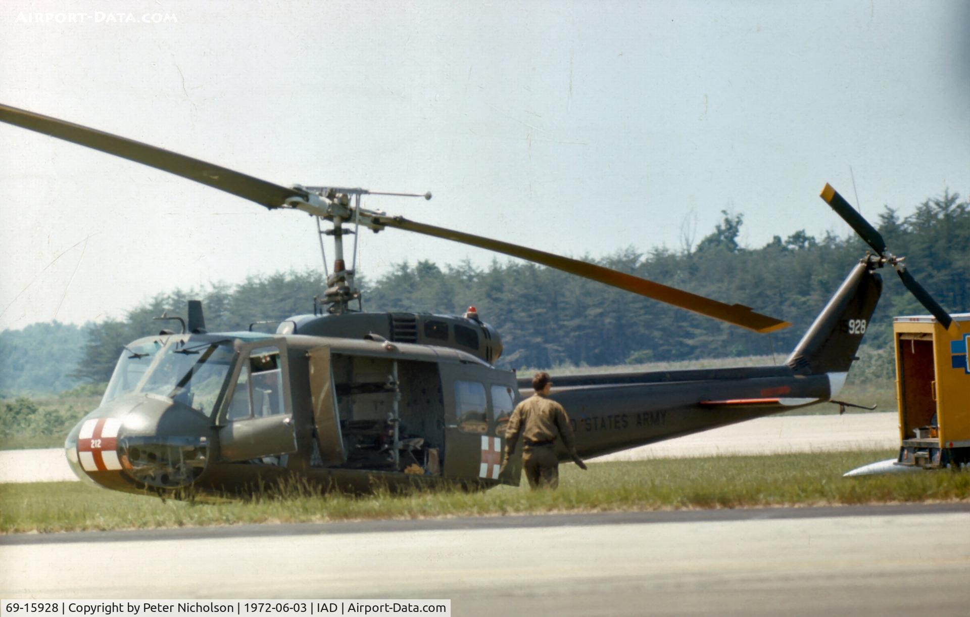 69-15928, 1969 Bell UH-1H Iroquois C/N 12216, 212 Med Det from Ft. Meade provided emergency services at Transpo 72 at Dulles Airport