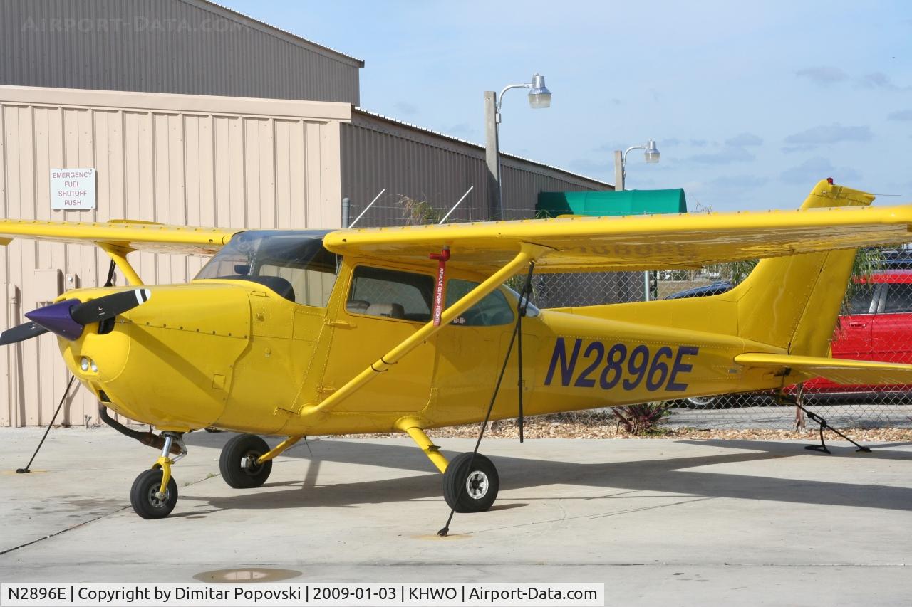 N2896E, 1978 Cessna 172N C/N 17271365, Aerial Banners tow plane