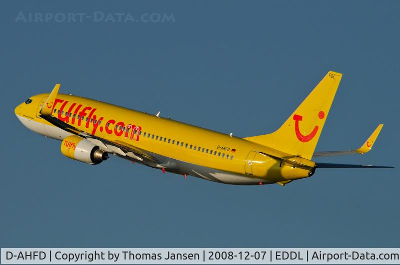 D-AHFD, 1998 Boeing 737-8K5 C/N 27978, Take Off in DUS