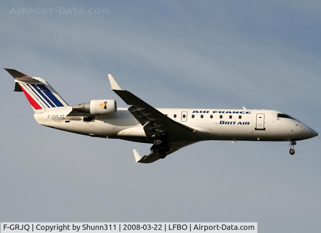F-GRJQ, 1999 Canadair CRJ-100ER (CL-600-2B19) C/N 7321, Landing rwy 14R