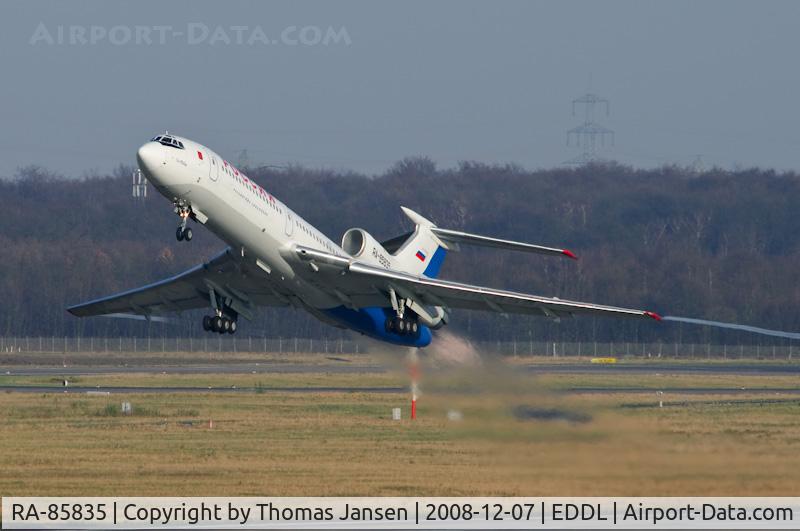 RA-85835, 1995 Tupolev Tu-154M C/N 98A1015, Take Off in DUS