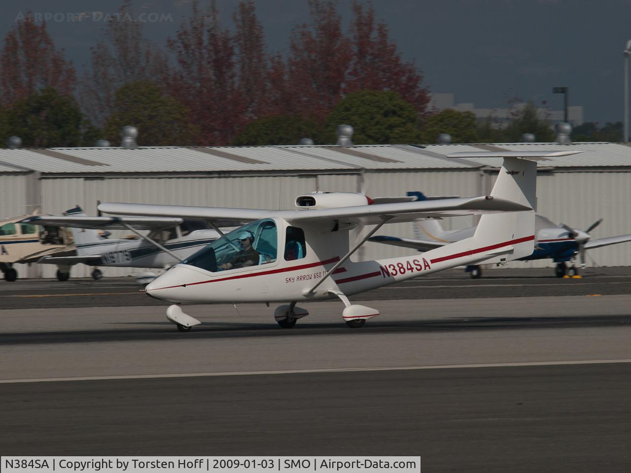 N384SA, 2000 Iniziative Industriali Italiane SKY ARROW 650TCN C/N CN006, N384SA departing from RWY 21