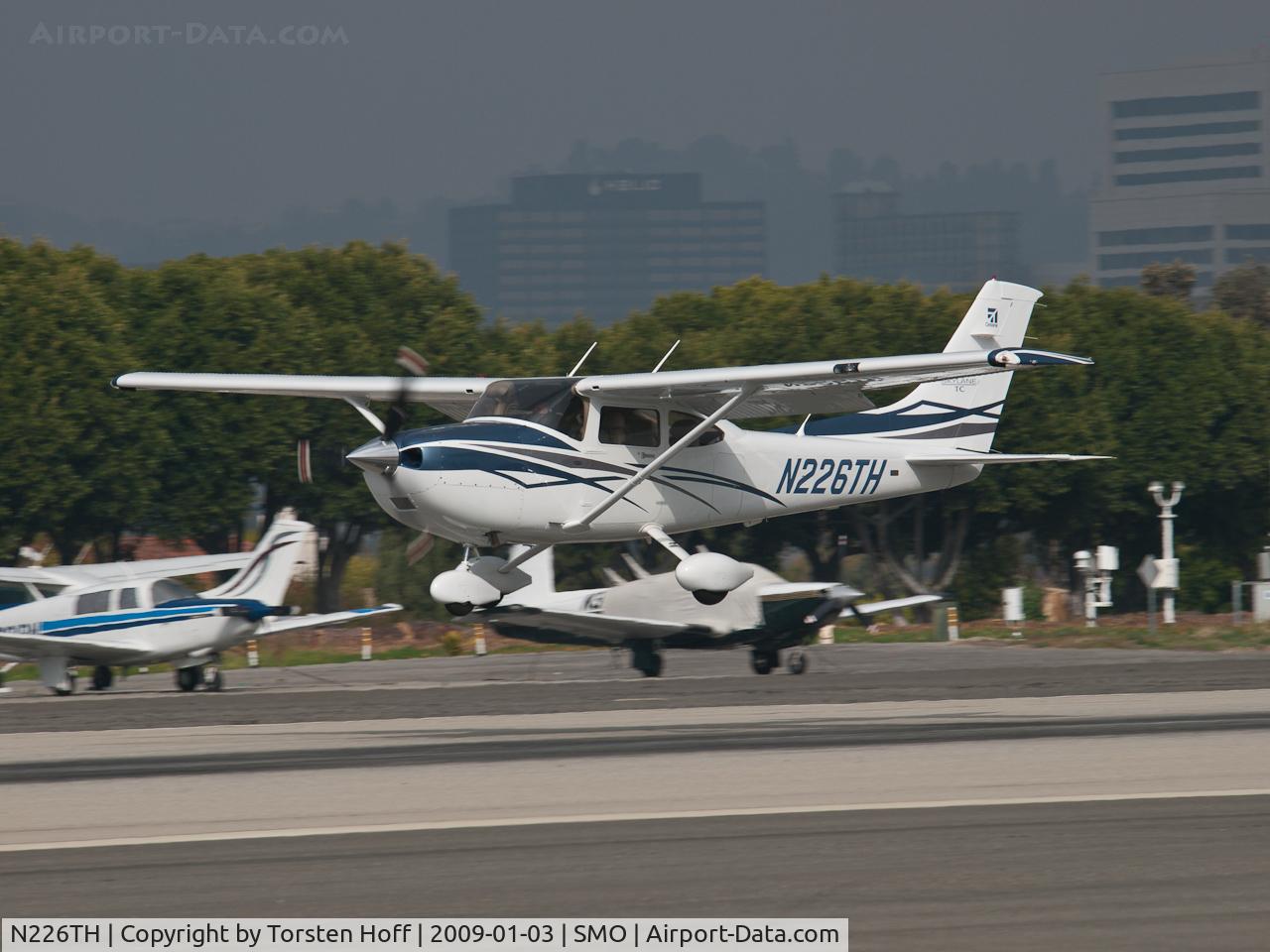 N226TH, 2007 Cessna T182T Turbo Skylane C/N T18208796, N226TH arriving on RWY 21