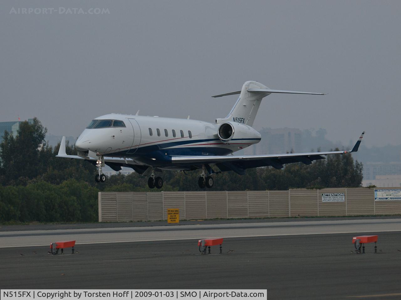 N515FX, 2004 Bombardier Challenger 300 (BD-100-1A10) C/N 20032, N515FX arriving on RWY 21