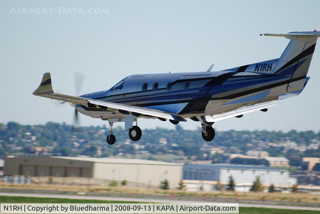 N1RH, 2005 Pilatus PC-12/45 C/N 627, On approach to 35R.