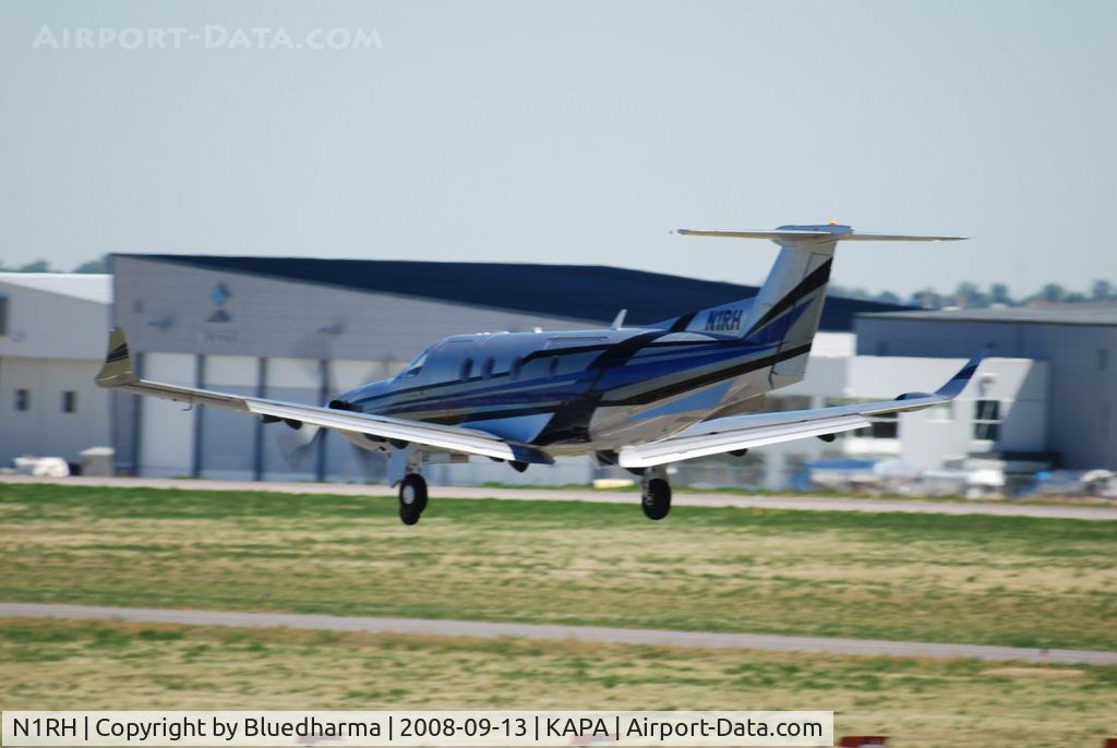 N1RH, 2005 Pilatus PC-12/45 C/N 627, On approach to 35R.