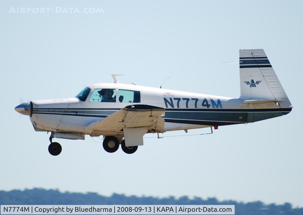 N7774M, 1974 Mooney M20C Ranger C/N 20-0020, On approach to 35L.
