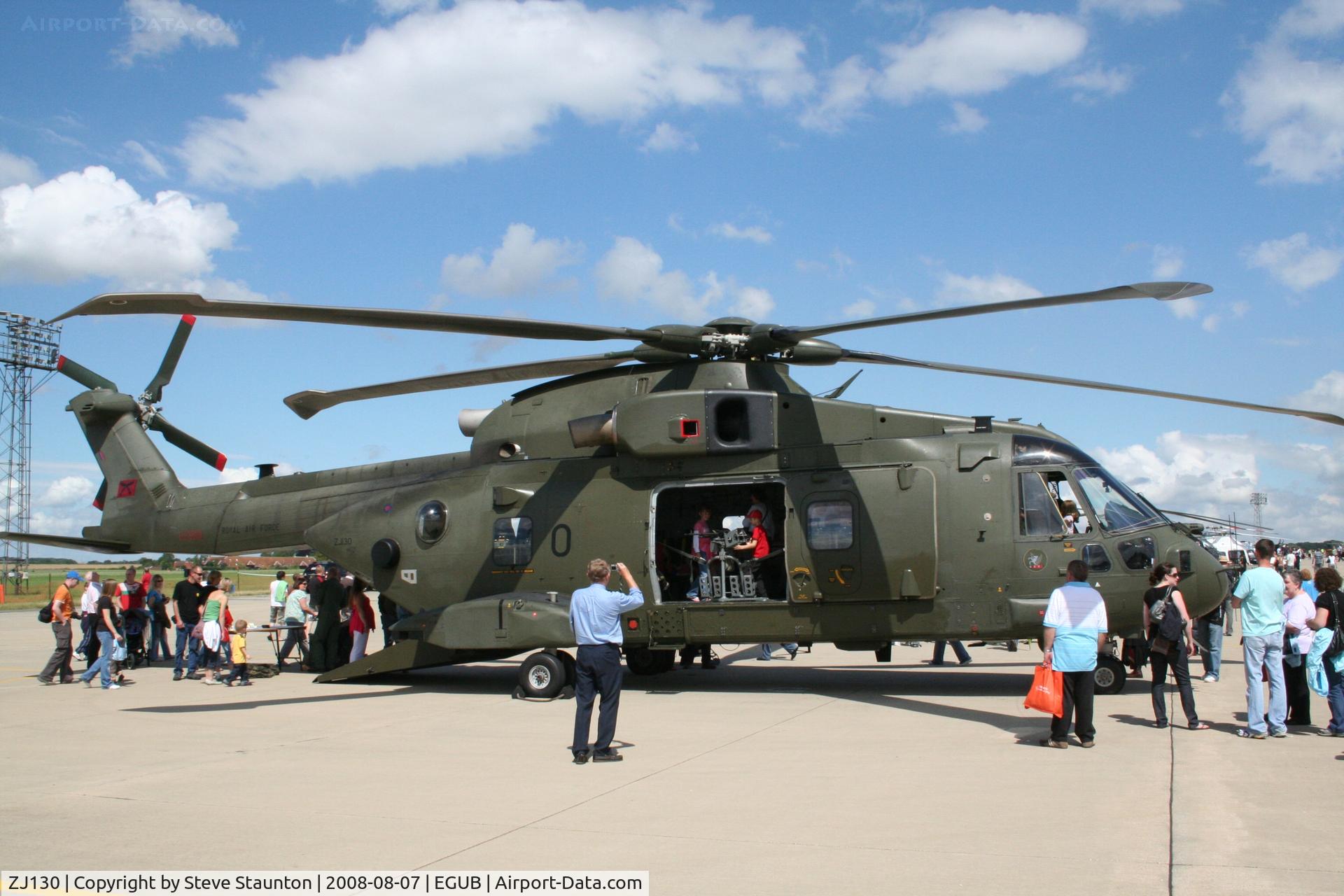 ZJ130, 2001 AgustaWestland Merlin HC3i (EH101) C/N 50169, RAF Benson Families Day, RAF Benson, Oxfordshire, England - August 2008
