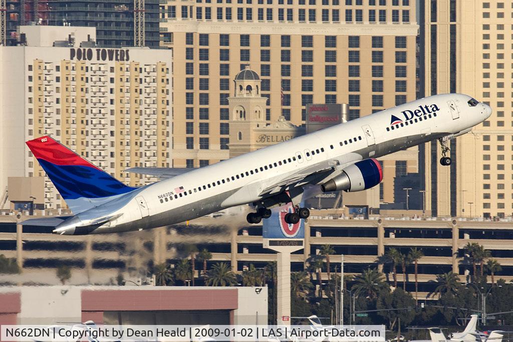 N662DN, 1991 Boeing 757-232 C/N 24991, Delta Airlines N662DN (FLT DAL1112) climbing out from RWY 1R enroute to Salt Lake City Int'l (KSLC).