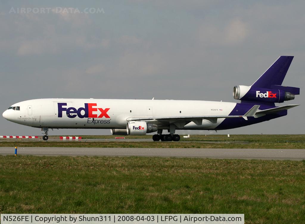 N526FE, 1994 McDonnell Douglas MD-11 C/N 48600, Rolling to the Cargo area...