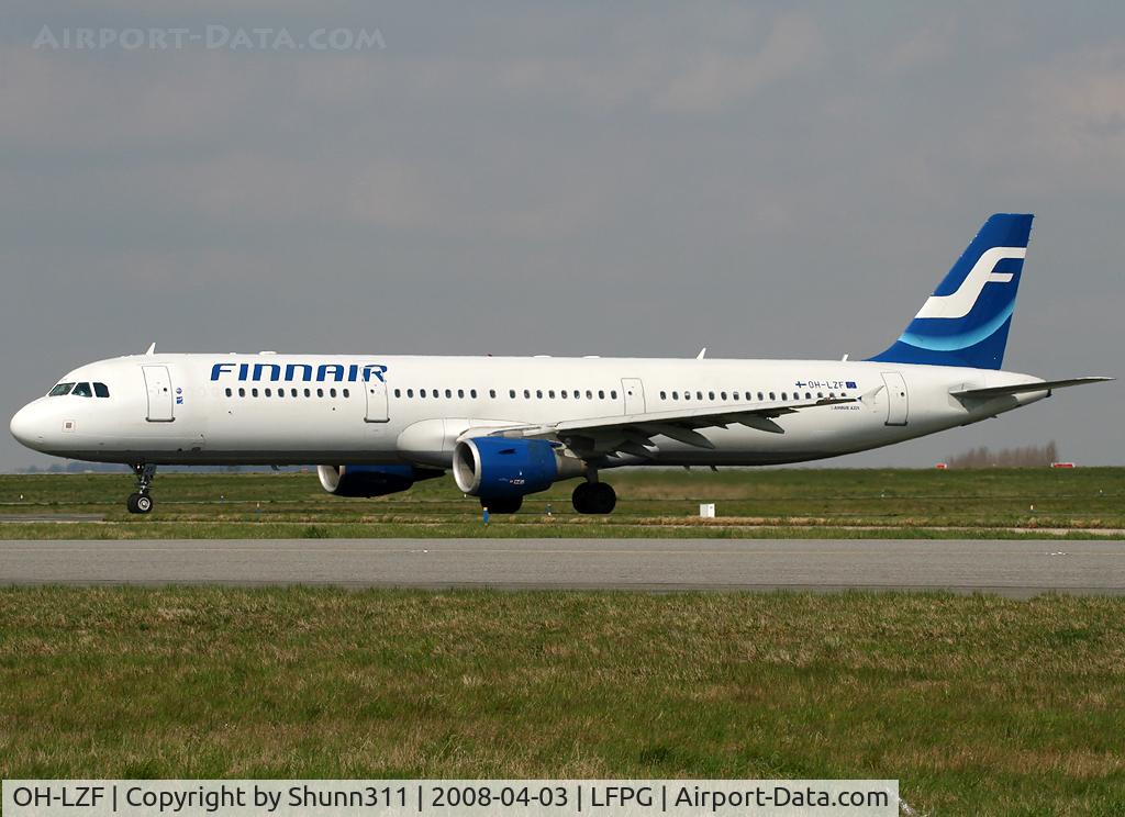 OH-LZF, 2004 Airbus A321-211 C/N 2208, Rolling for departure...