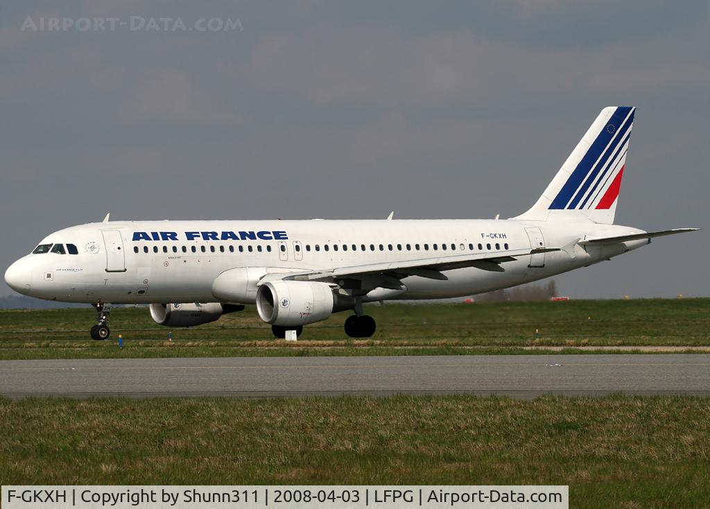 F-GKXH, 2002 Airbus A320-214 C/N 1924, Rolling for departure...
