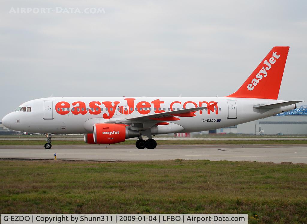 G-EZDO, 2008 Airbus A319-111 C/N 3634, Arriving from flight and rolling to the terminal...