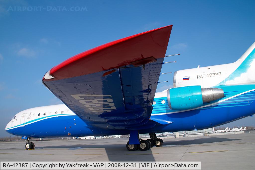 RA-42387, Yakovlev Yak-42D C/N 4520424016436, Yakservice Yakovlev 42