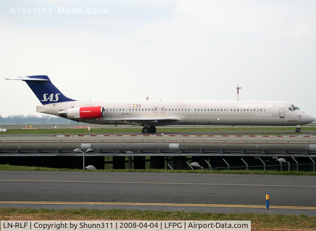 LN-RLF, 1985 McDonnell Douglas MD-82 (DC-9-82) C/N 49383, Rolling to the terminal...