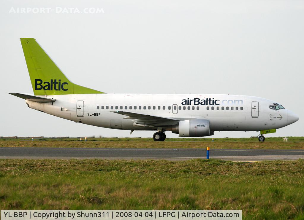 YL-BBP, 1992 Boeing 737-522 C/N 26688, Rolling to the terminal...