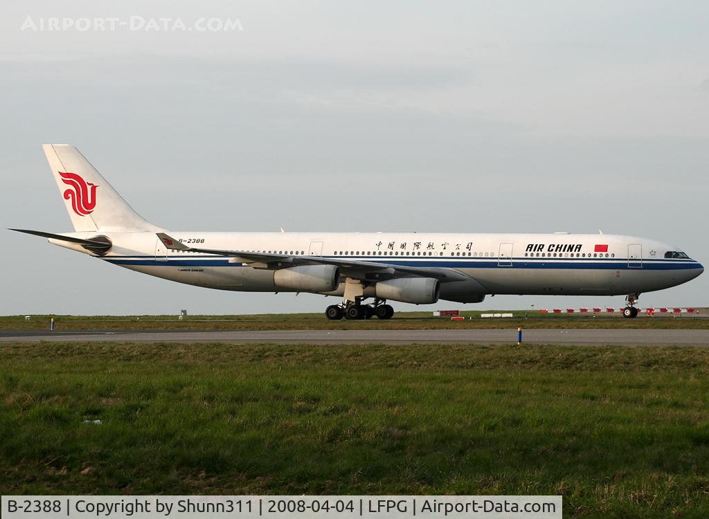 B-2388, 1998 Airbus A340-313 C/N 242, Rolling to the terminal...