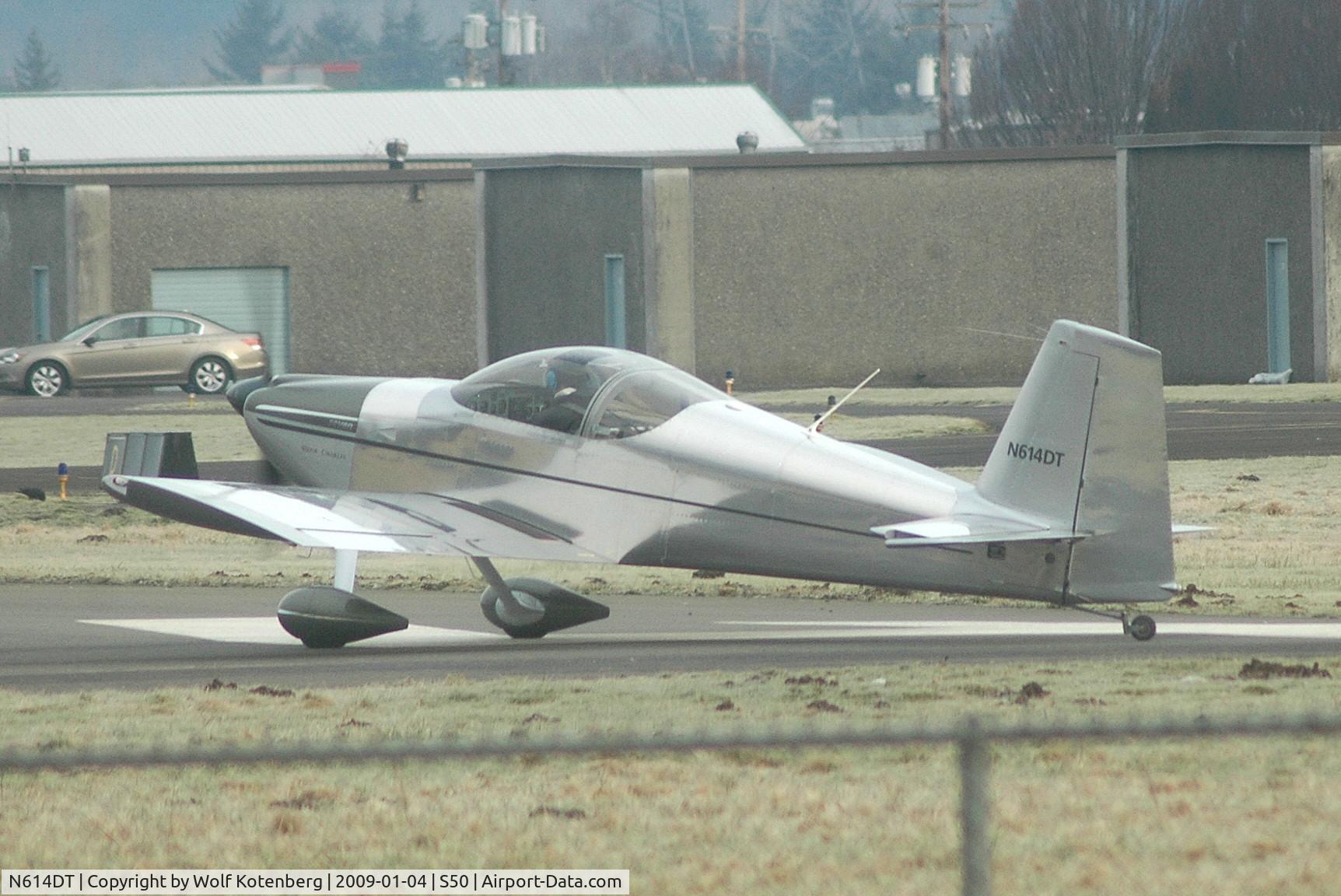 N614DT, 2007 Vans RV-7 C/N 7968, on a cold Sunday morning