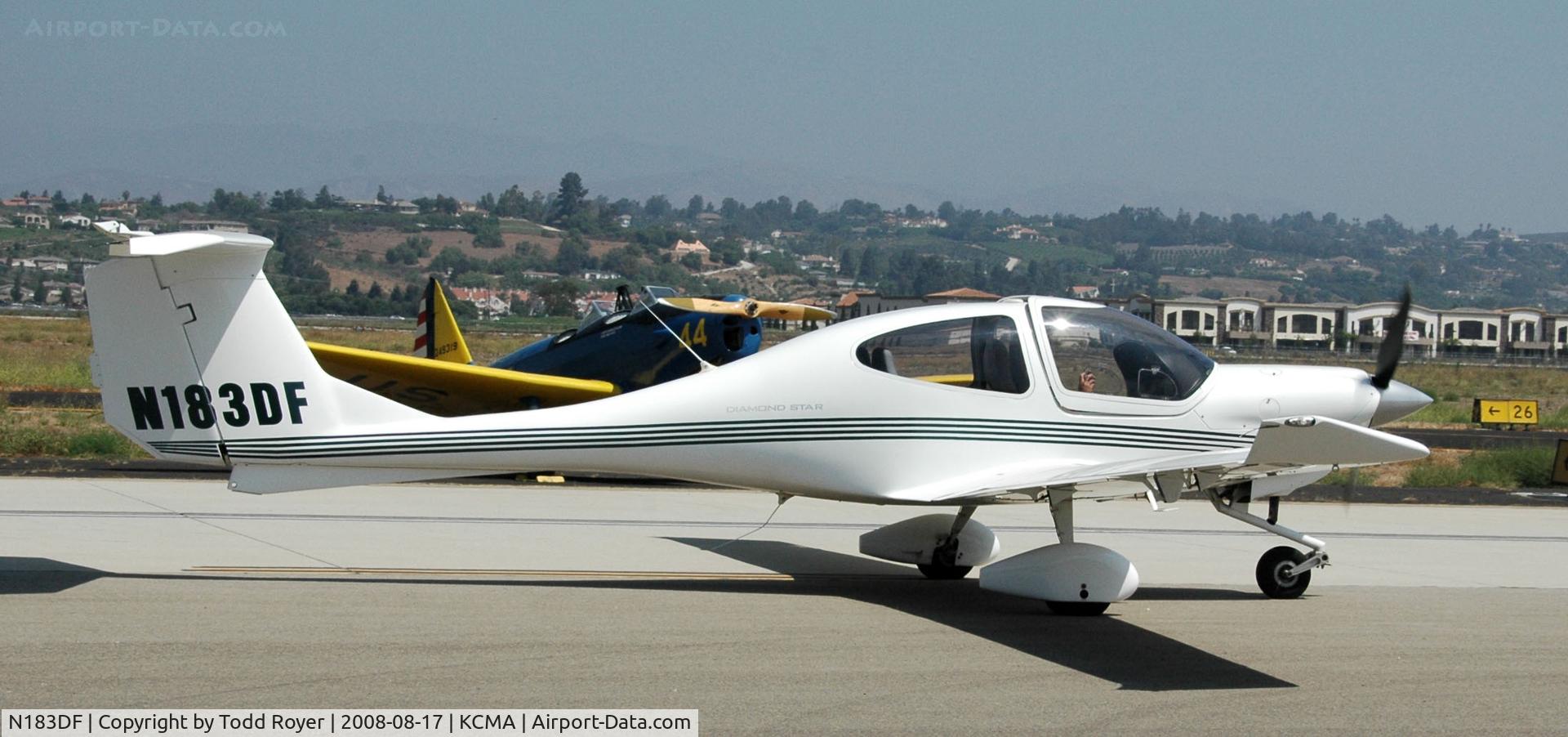 N183DF, 2004 Diamond DA-40 Diamond Star C/N 40.385, Camarillo Airshow 2008
