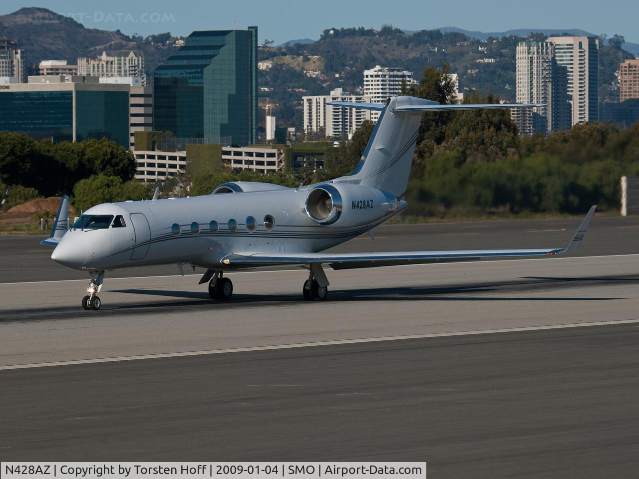 N428AZ, 2002 Gulfstream Aerospace Gulfstream IV C/N 1487, N428AZ departing from RWY 21