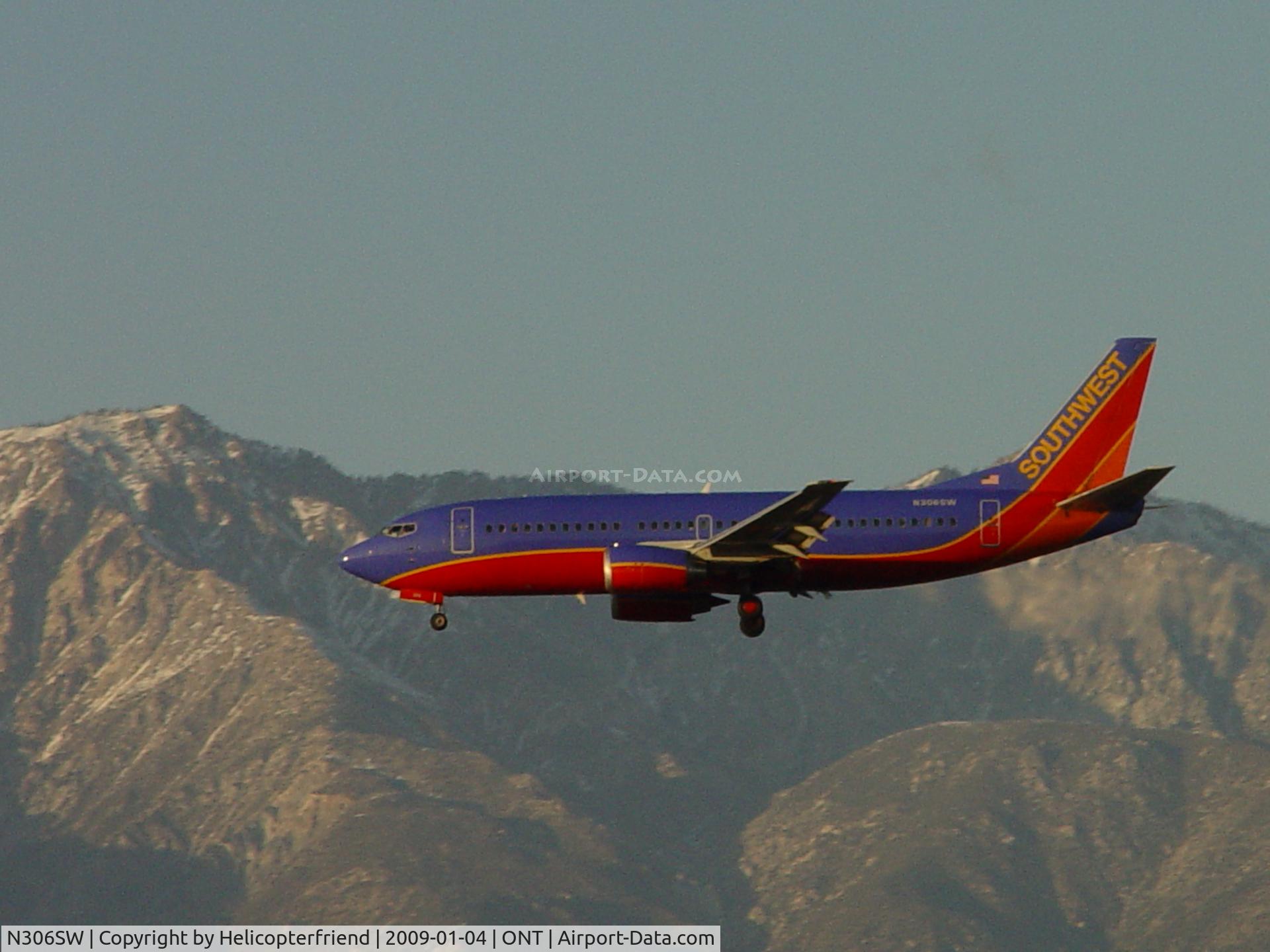 N306SW, 1985 Boeing 737-3H4 C/N 22946, East of the outer fence at Ontario