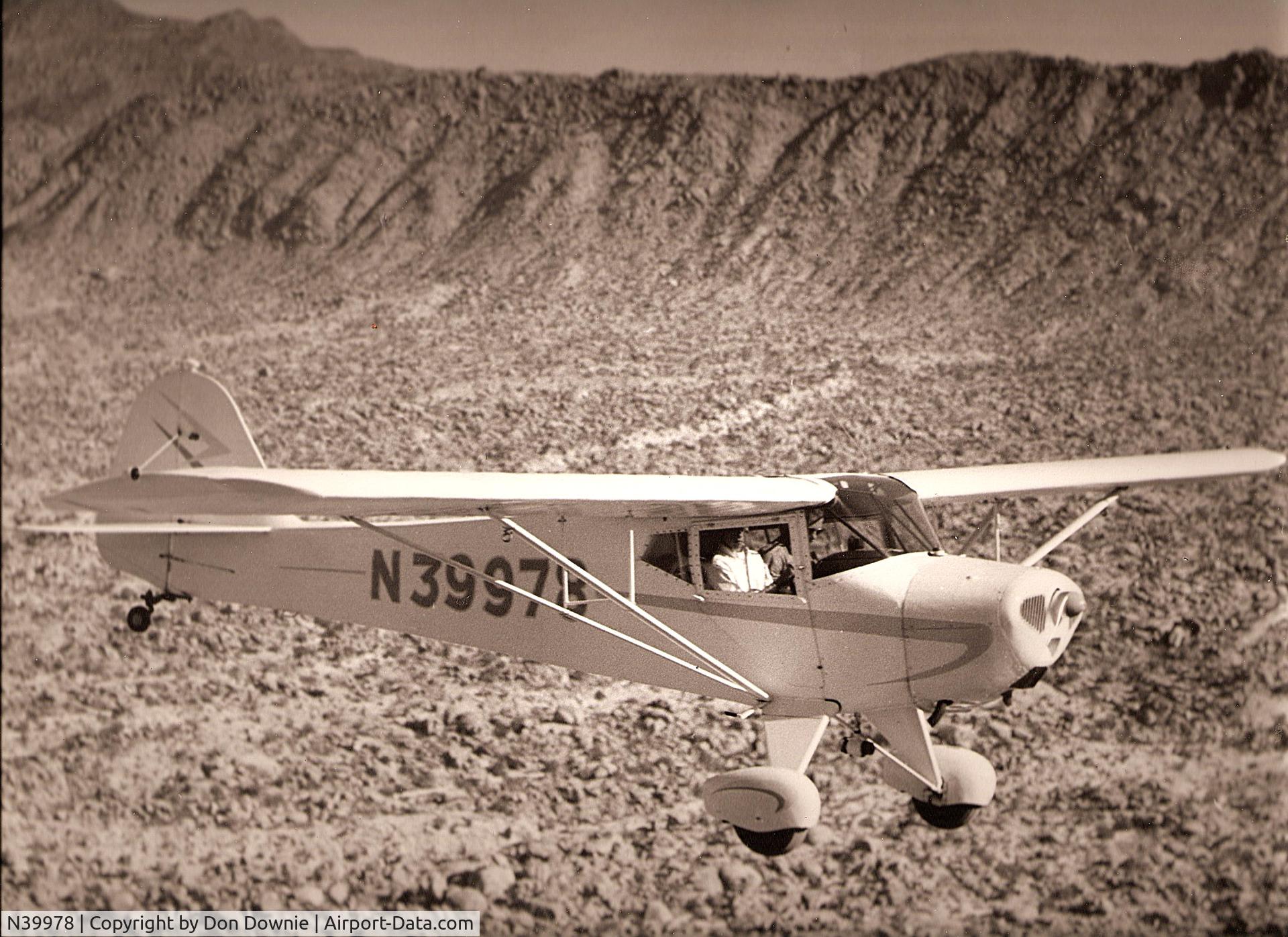 N39978, 1946 Taylorcraft BC-12D C/N 6637, Baja California nearing San Ignacio, Herb Shields flying.