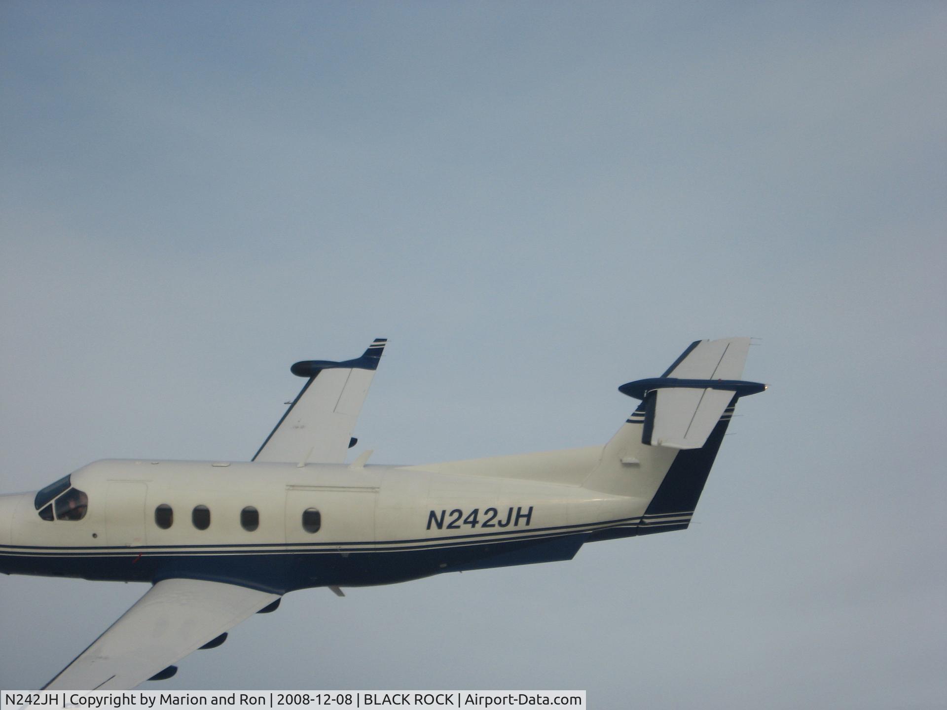 N242JH, 1998 Pilatus PC-12/45 C/N 232, Kind enough to check on us/trip us out on the Black Rock Desert