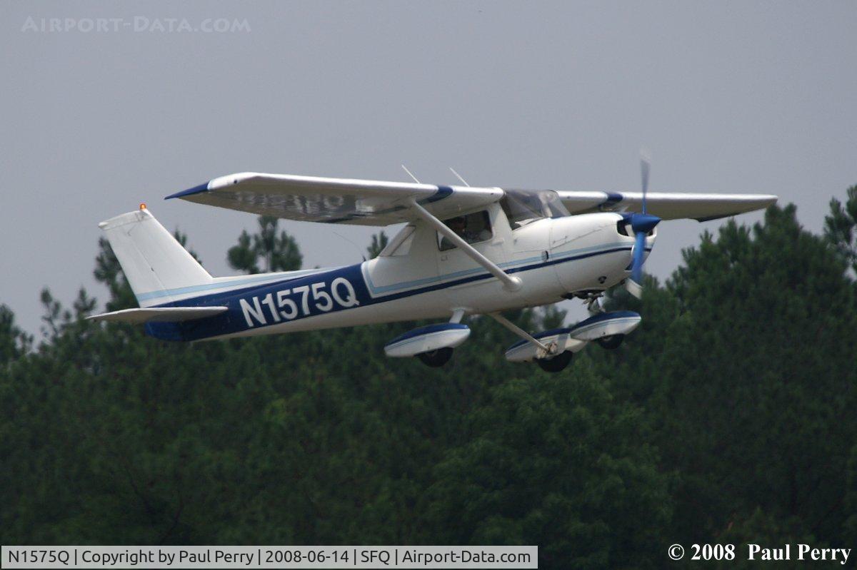 N1575Q, 1971 Cessna 150L C/N 15072875, Getting airborne