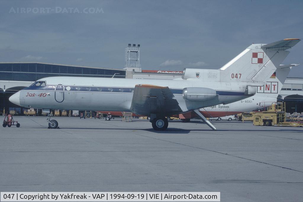 047, 1980 Yakovlev Yak-40 C/N 9021560, Polish Air Force Yakovlev 40