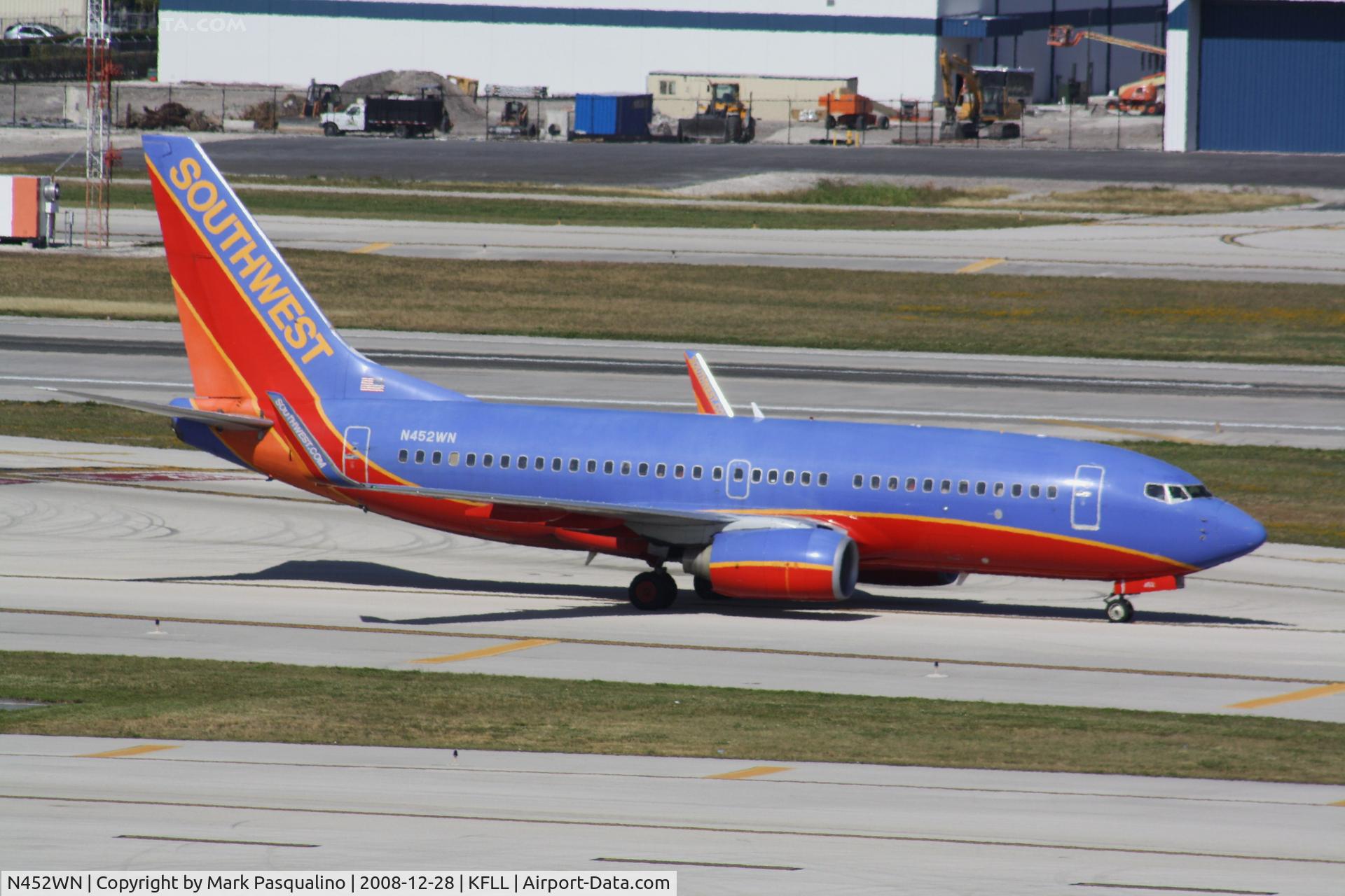 N452WN, 2004 Boeing 737-7H4 C/N 29846, Boeing 737-700
