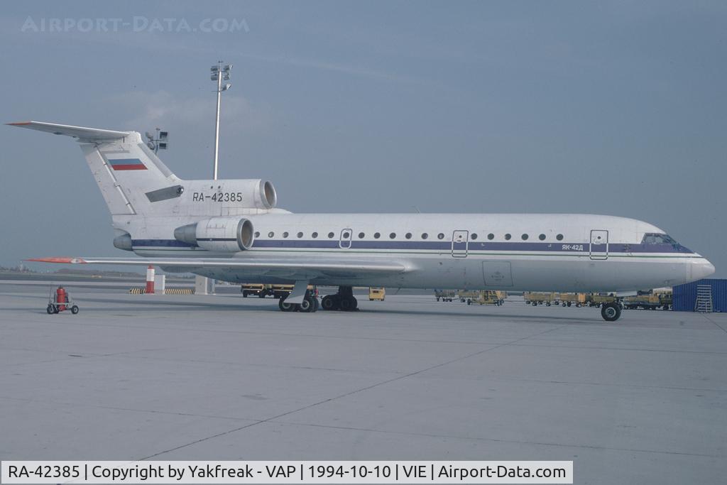 RA-42385, 1990 Yakovlev Yak-42D C/N 4520423016309, Yakovlev 42