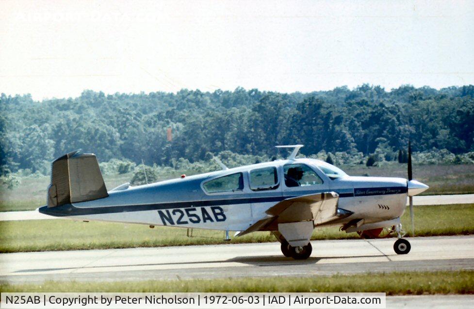 N25AB, Beech V35B Bonanza C/N D9341, In 1972 the Bonanza V35B had been in continuous production since 1947 and this example was registered as the Silver Anniversary example.