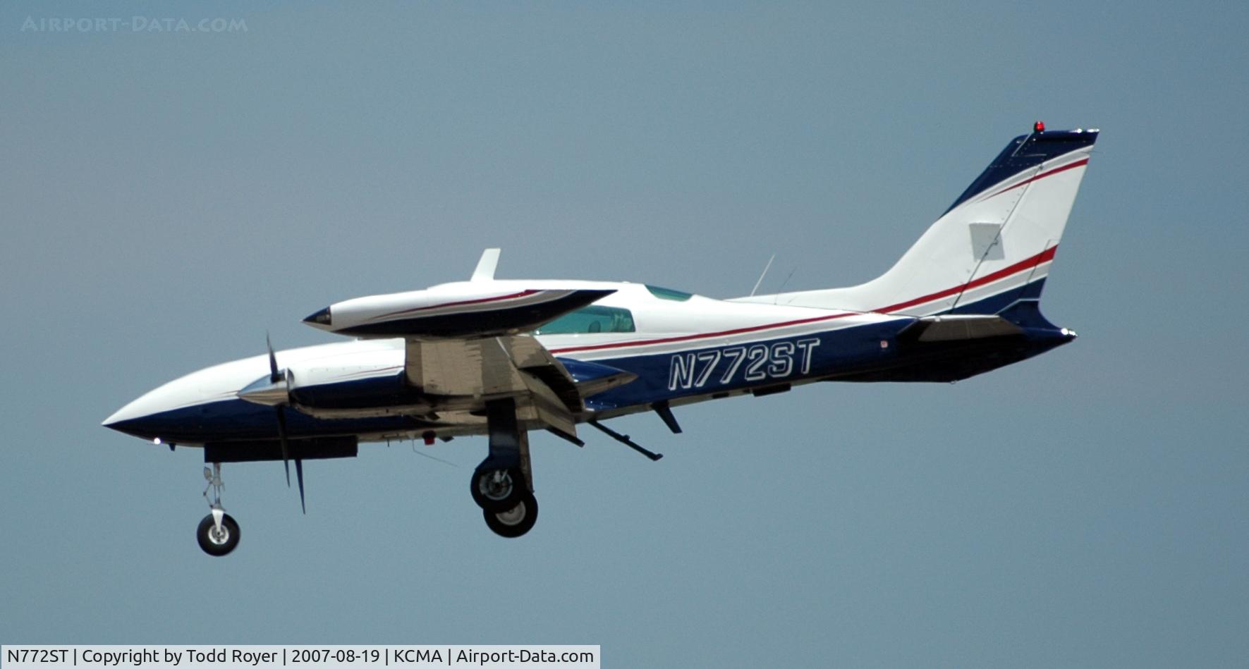 N772ST, 1975 Cessna 310R C/N 310R0278, Camarillo airshow 2007