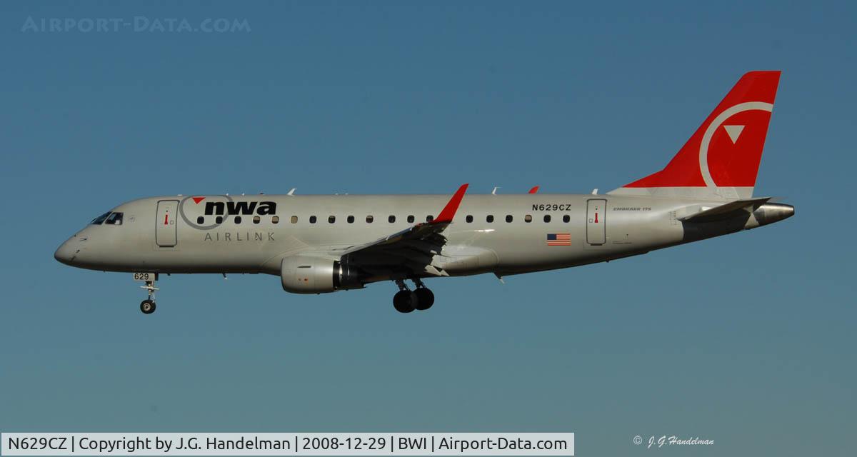N629CZ, 2008 Embraer 175LR (ERJ-170-200LR) C/N 17000236, On final @BWI
