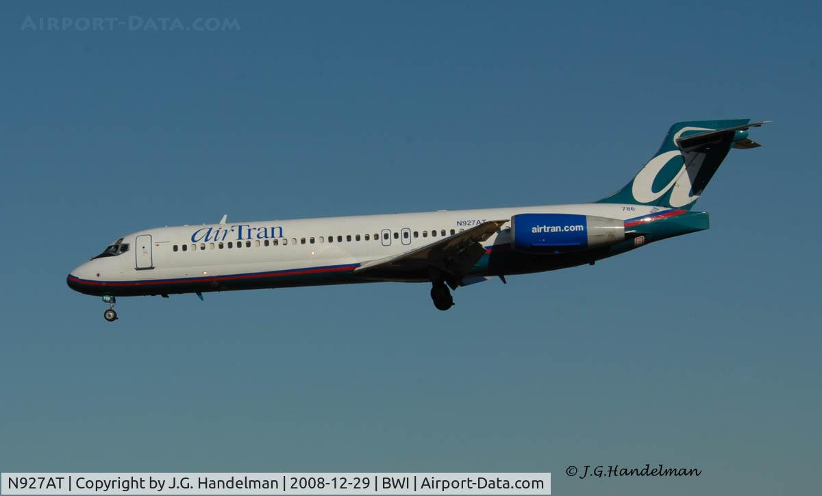 N927AT, 2000 Boeing 717-200 C/N 55077, On final @BWI